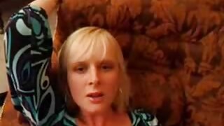 Beaucoup de filles seins nus film x francais streaming dansent et se tapotent les unes les autres